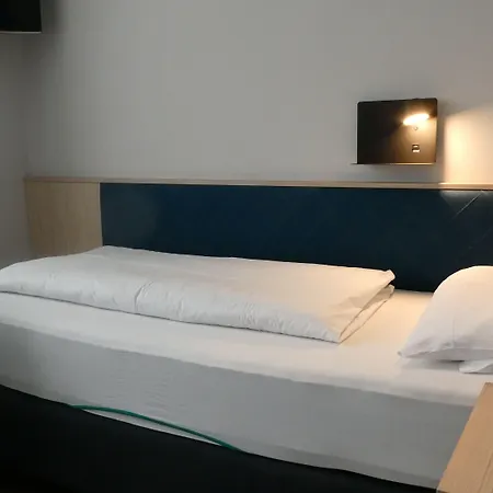 Cvjm & Tagung Szálloda 3*