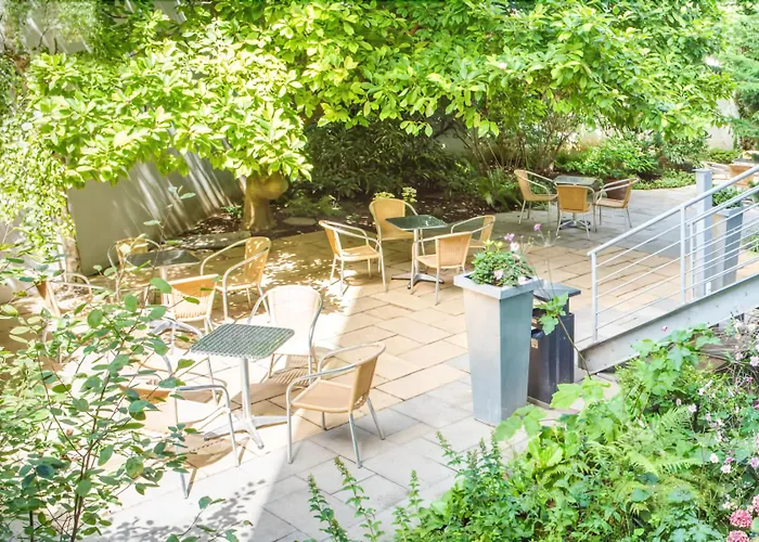 Cvjm 앤드 타궁 뒤셀도르프